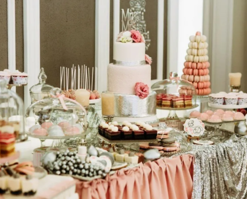 4 Ways to Use Food and Drinks as Wedding Reception Decorations