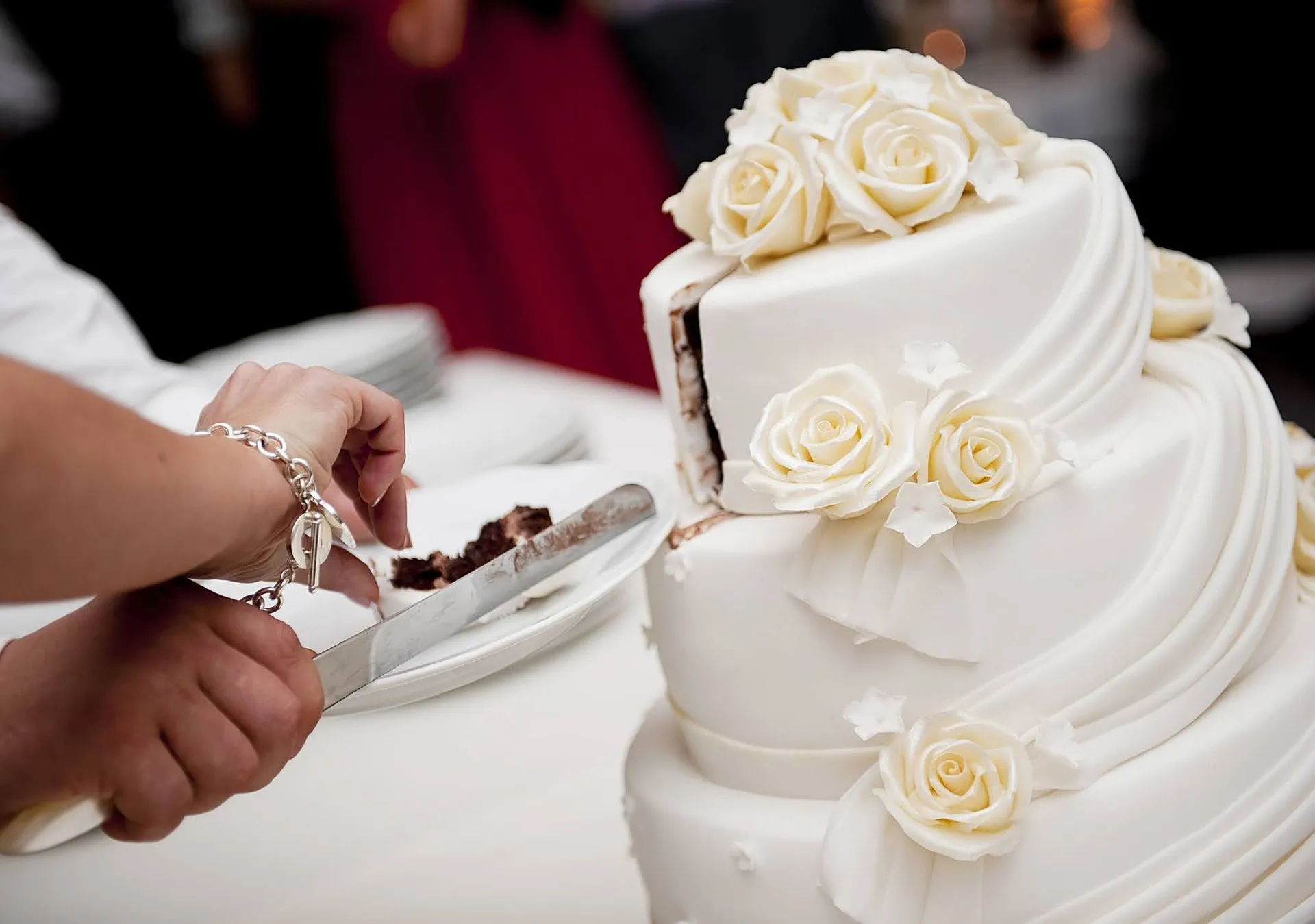 How To Choose the Perfect Wedding Cake